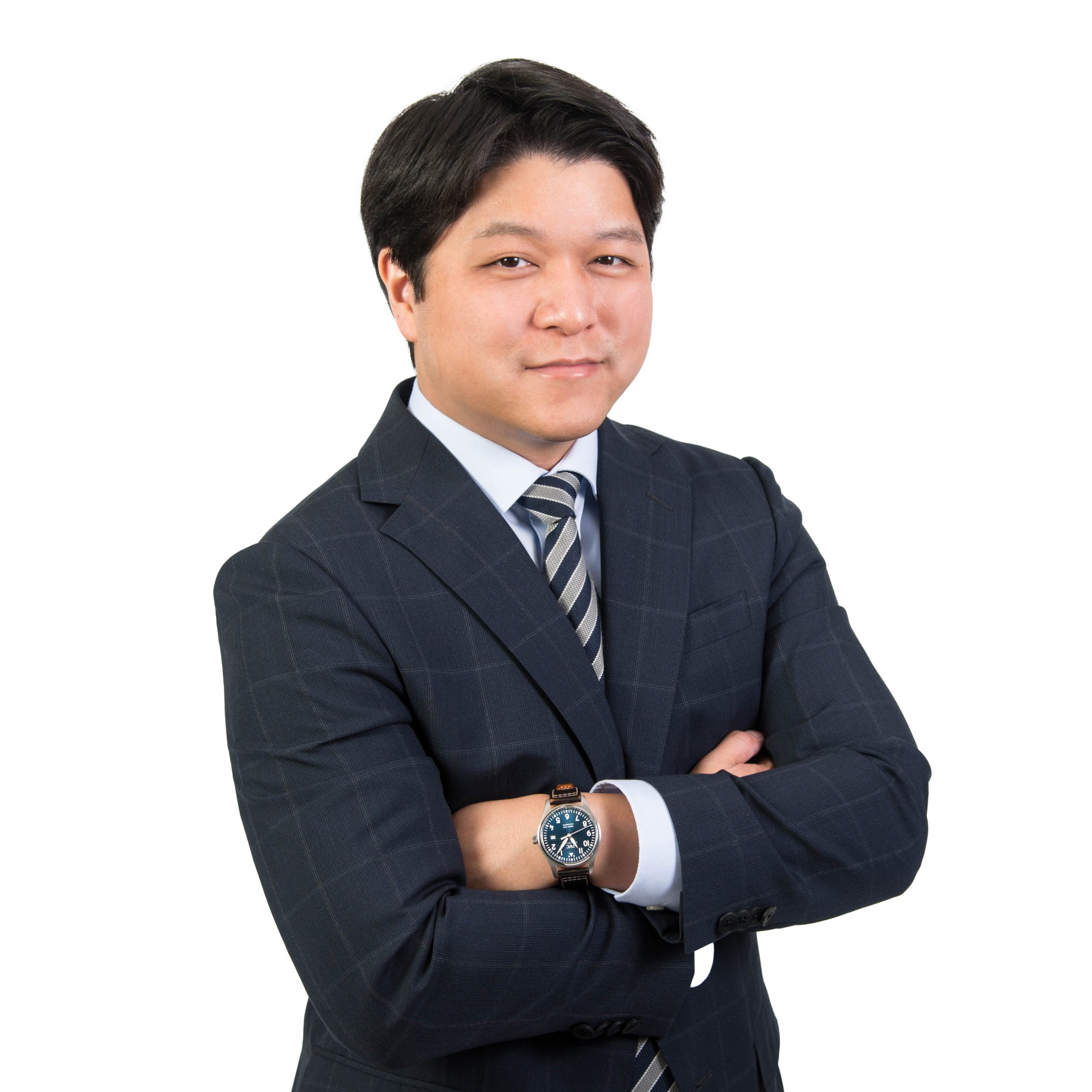 Justin Chun Ting Lo, professional commercial & real estate lawyer
